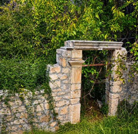 Η Αμπελέ και Η Ενετική γέφυρα